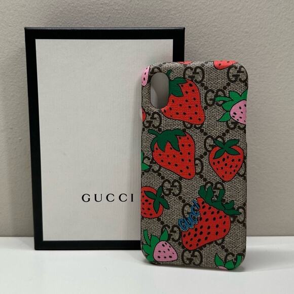 NWB | Gucci | Strawberry iPhone X/XS Case - Picture 1 of 8